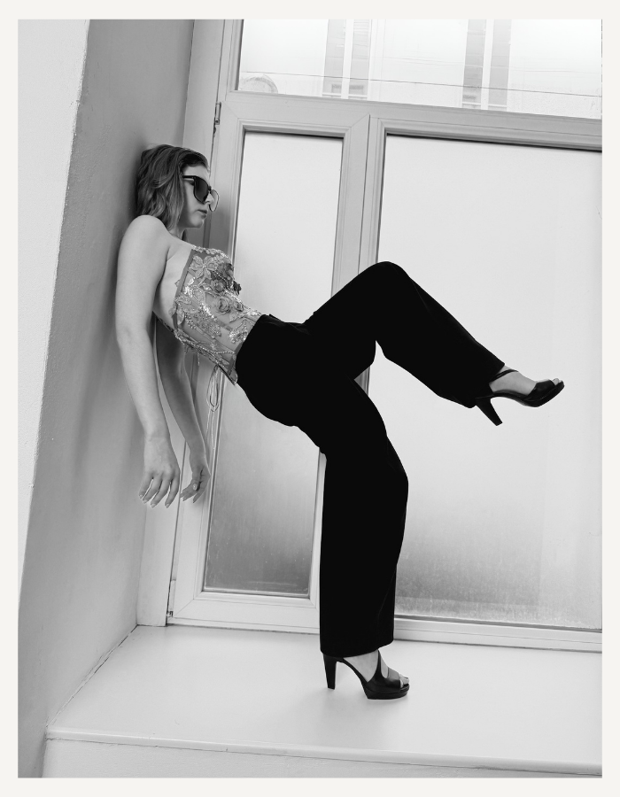 Fashion-Editorial mit handgefertigtem Nude Couture Corset von DEFONDO.